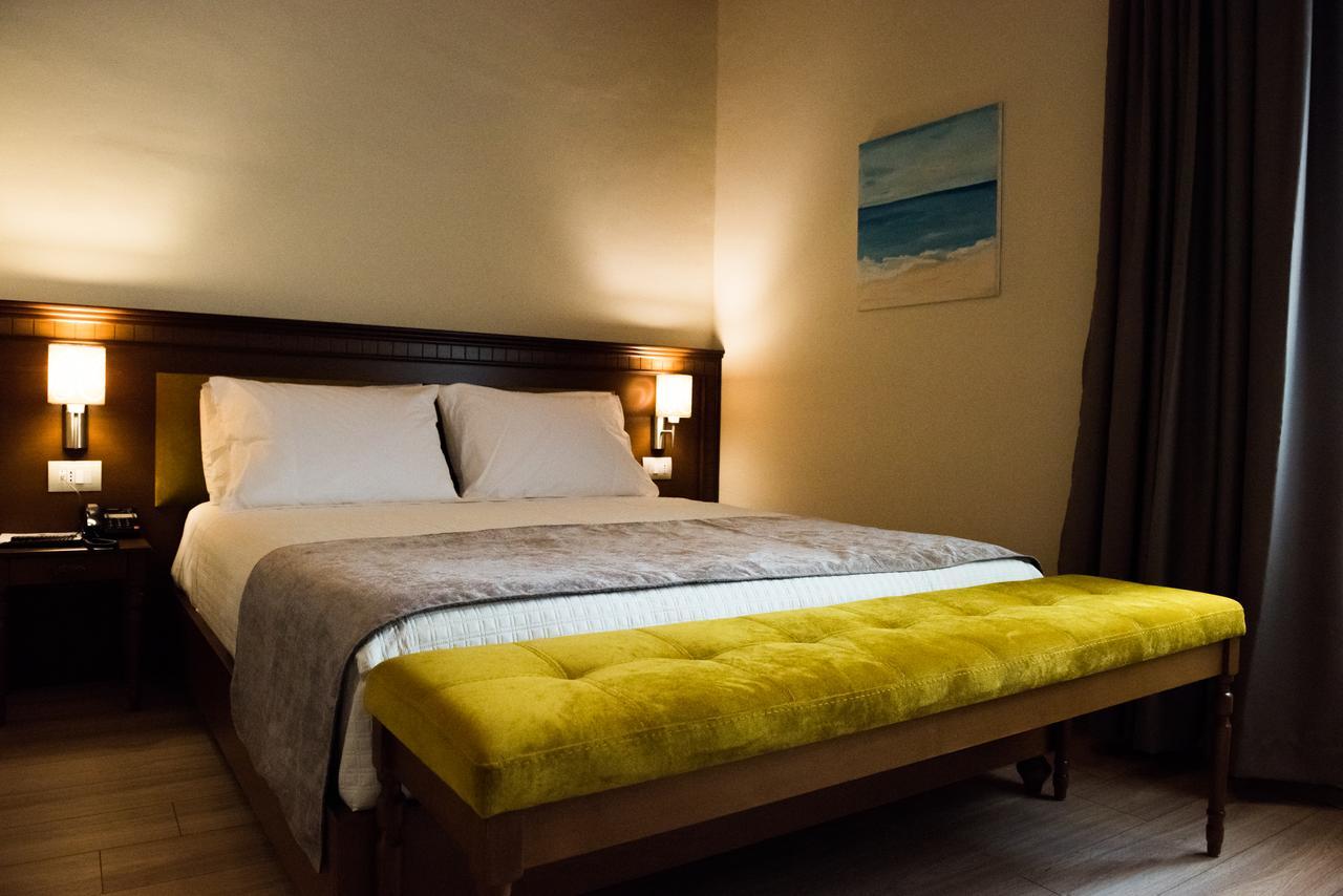 Hotel Argjiro ジロカストラ エクステリア 写真