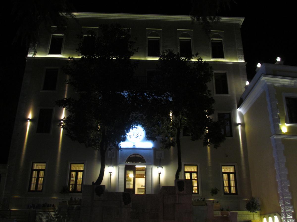Hotel Argjiro ジロカストラ エクステリア 写真